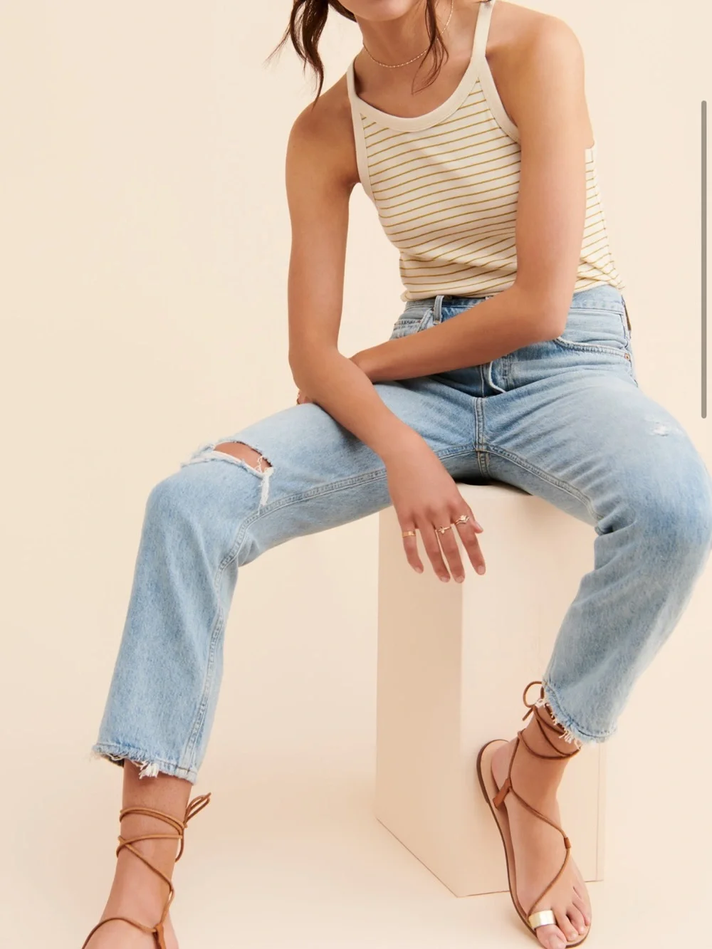 Agolde Riley High-Rise Cropped Straight Jeans - Picture 2 of 7